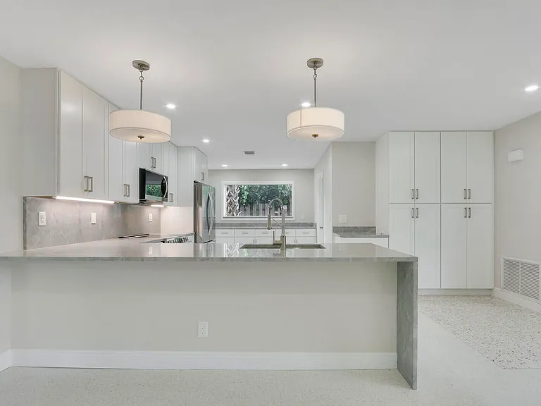732 Pelican Way — Photo 11