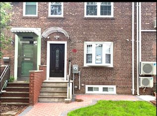 14421 68th Dr, Flushing, NY 11367