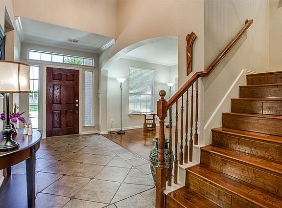 3rd image of 2704 Cantura Dr