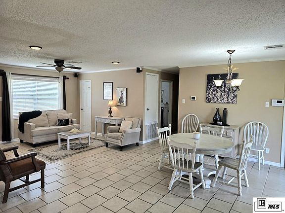 5th image of 100 Davis Ln