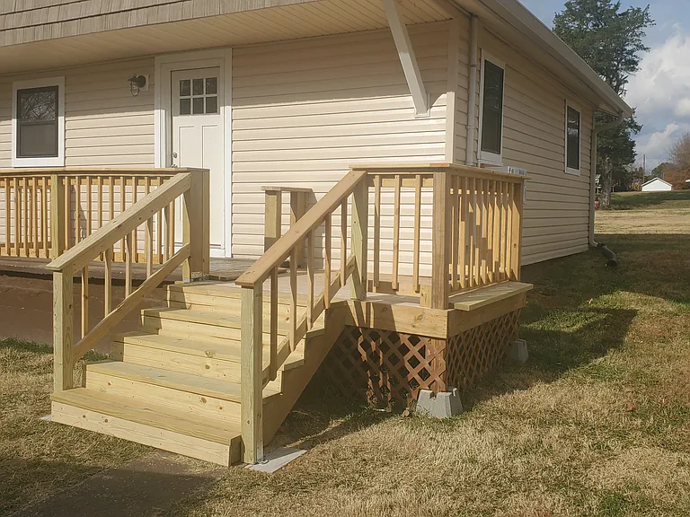 402 Pine St — Photo 3