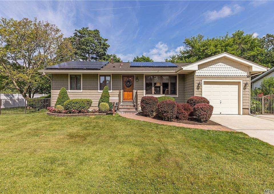 1st image of 26 Weldon Ln