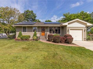 26 Weldon Ln, Pt Jefferson Station, NY 11776