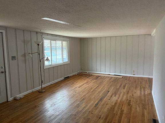 3rd image of 119 Pine St
