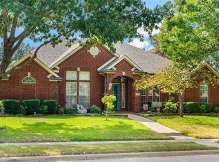 2705 Ridgemeade Dr, Garland, TX 75040