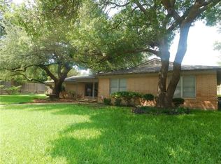 8300 Tucson Trl, Fort Worth, TX 76116