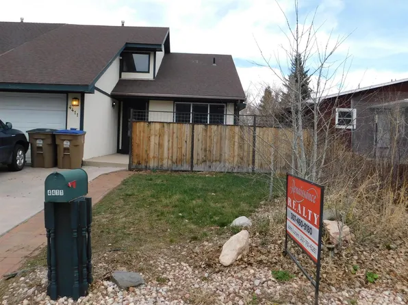 4411 Comanche Dr, Laramie, WY 82072