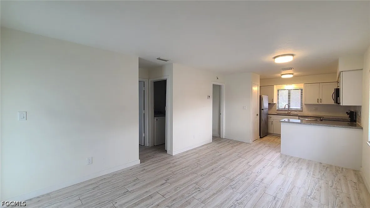 2 bed, 1.0 bath, 750 sqft, $1,300 — Photo 4
