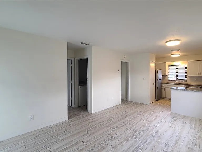 2610 Providence St #10 — Photo 4