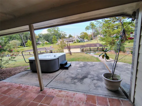 3443 Shore Shadows Dr, Crosby, TX 77532