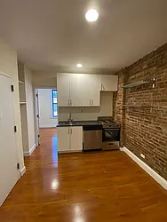 71 Pineapple Street, #B3