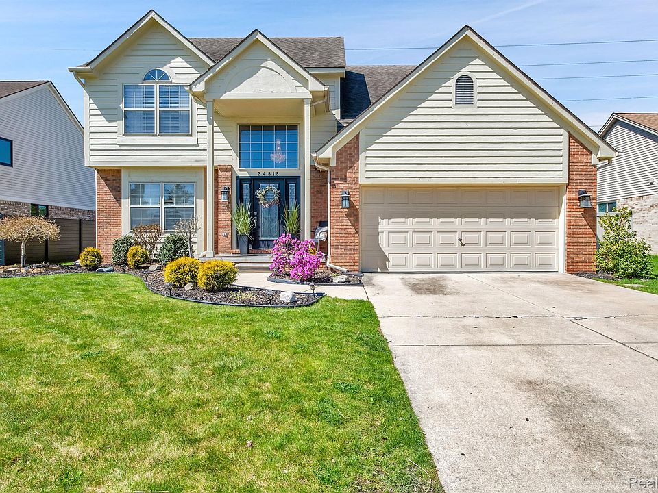 1st image of 24818 Foxmoor Blvd