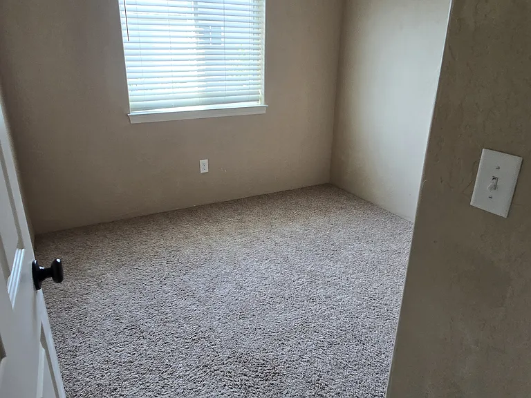 233 Wintersage Cir — Photo 16