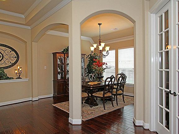 Formal dining room is open to the foyer which allows the table to expand to banquet size. Perfect fo
