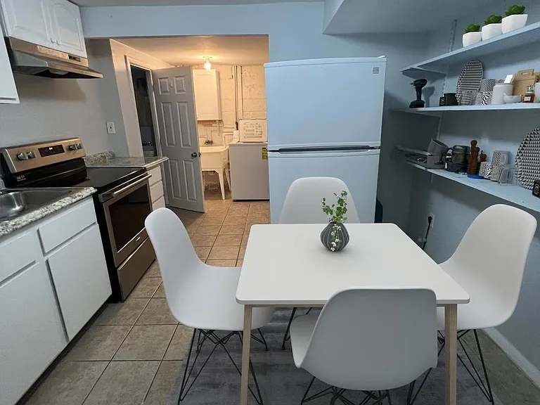 11415 Monterrey Dr #BASEMENT — Photo 6