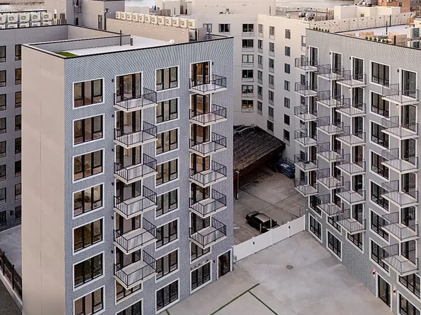 31-61 Vernon Boulevard image 14 of 72