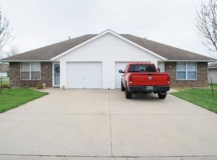 217 Amanda Ln #HR217, Grain Valley, MO 64029