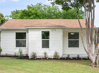 1118 Harvard St, River Oaks, TX 76114