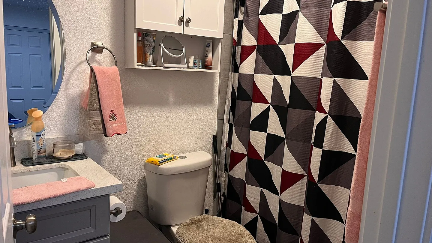 1 bed, 884 sqft, $1,700 — Photo 4