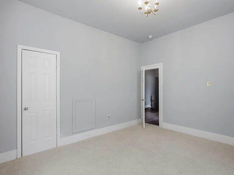 1006 W Washington St — Photo 14