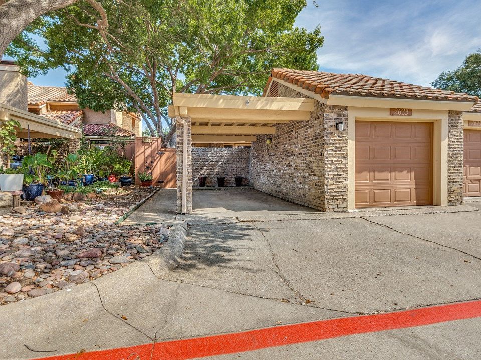1st image of 2623 Entrada Blvd #1