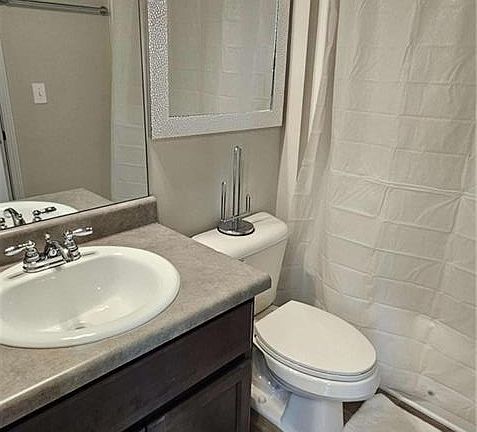 5th image of 684 Armitage Way