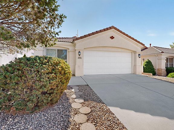 3rd image of 4928 Skyline View Ct NE