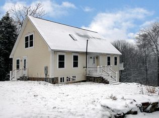 79 Old Center Rd, Deerfield, NH 03037