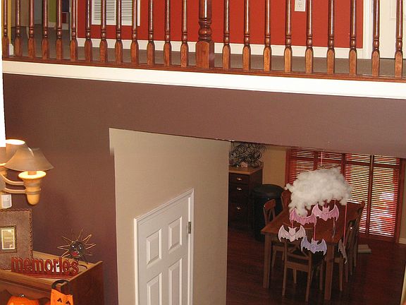 Entry stairwell