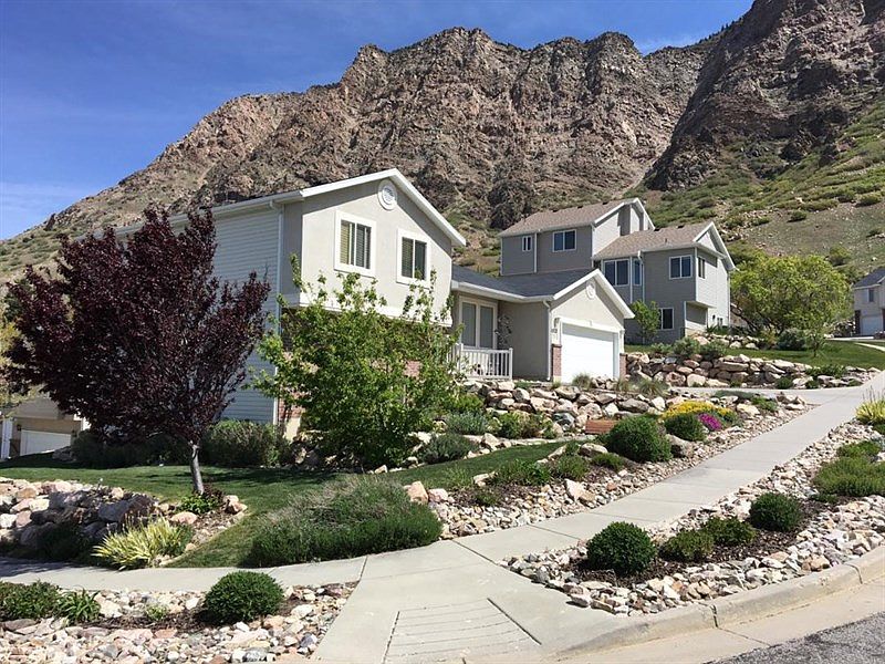 2nd image of 1522 Alta Vista Cir
