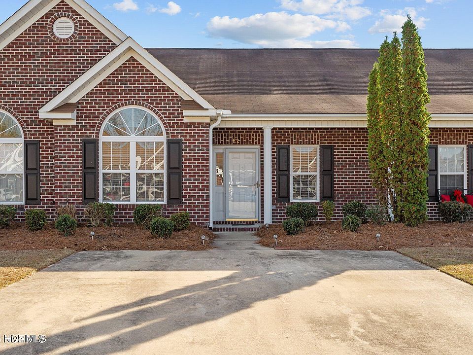 1st image of 140 Oak Towne Drive #E2