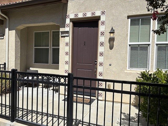 1st image of 40321 Calle Real