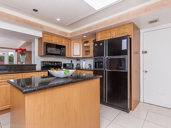 Kitchen Pic#2