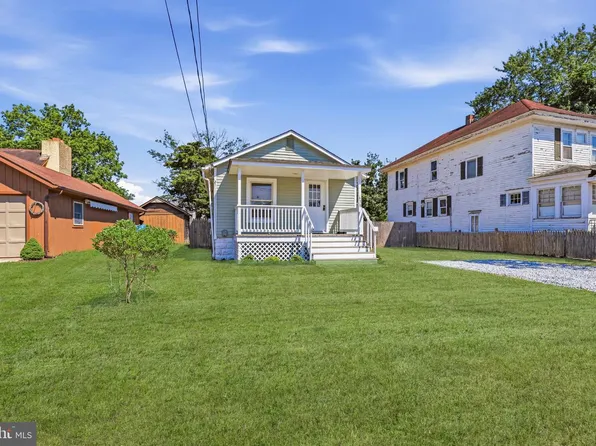 638 8th St, Absecon, NJ 08201