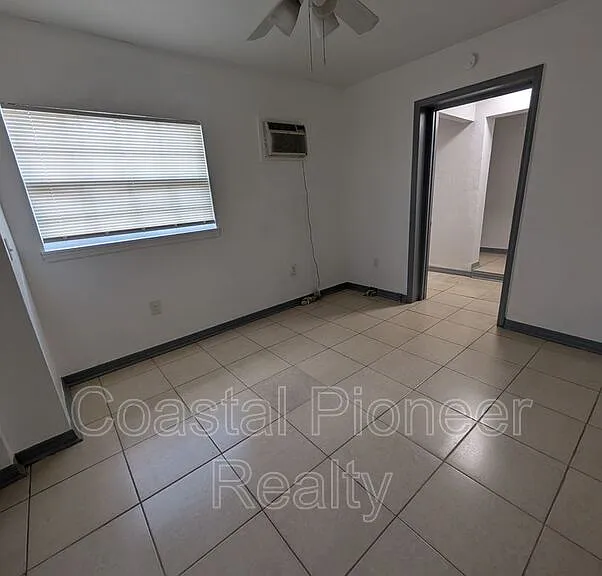 3721 N Whittier St — Photo 59
