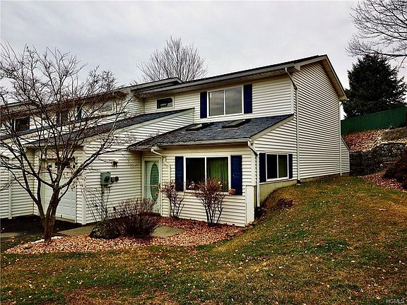 3rd image of 732 Hewitt Ln