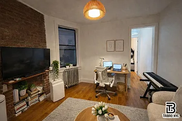 977 Jefferson Avenue #1B image 1 of 4