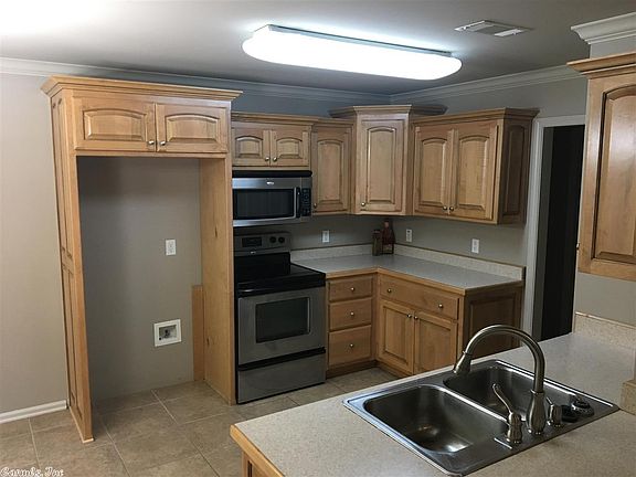 5th image of 1216 English Oak Dr