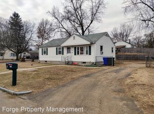 168 Navajo Rd, Springfield, MA 01109