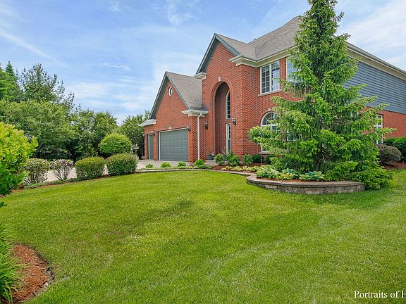 3rd image of 300 Juliana Ln