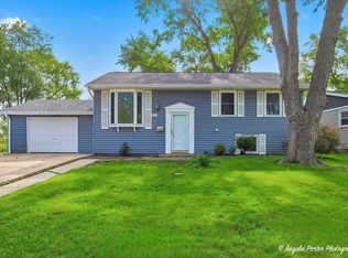 410 Willow Rd, Wauconda, IL 60084