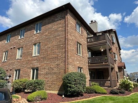 4th image of 17242 Ridgeland Ave APT 1S