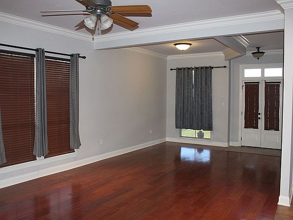 5th image of 8808 Magnolia Leaf Ave