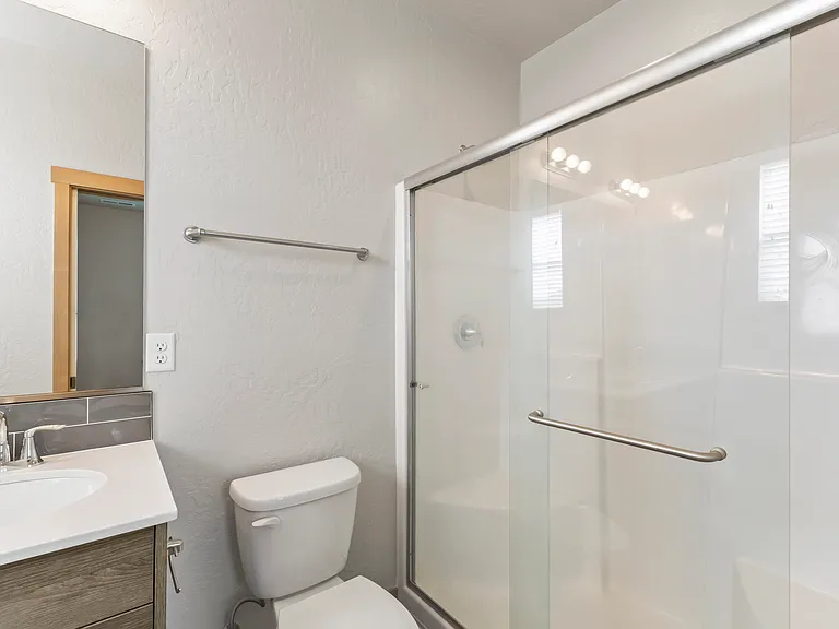1366 Sq Ft Bathroom