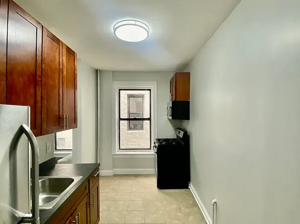 292 Maple St APT C2, Brooklyn, NY 11225