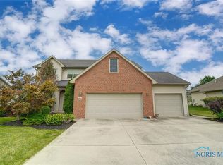 1335 Hollow Tree Dr, Findlay, OH 45840