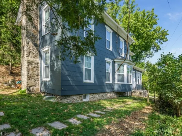 128 Church Rd, Holland Twp., NJ 08848