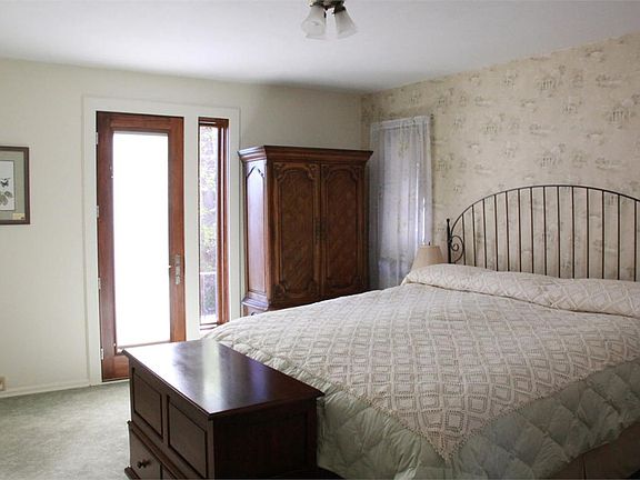 4th image of 43359 Twin Bluffs Dr