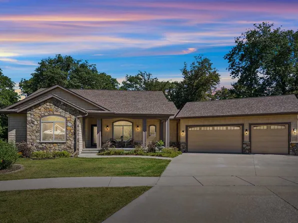 710 Owen Ct, Tiffin, IA 52340