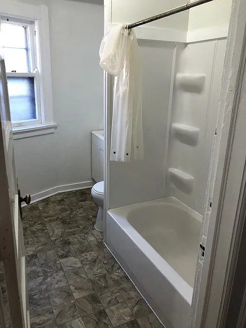 141 N Butler St — Photo 4